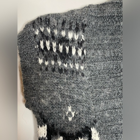 Mossimo Sweater Vest Size M Black Grey Wool Y2K Tribal Western Cozy Layer Boho - Picture 4 of 16